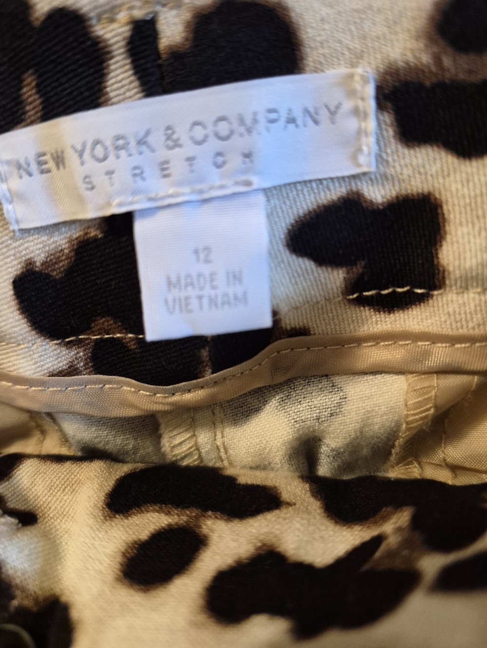 New York & Company Leopard Print Slim Pants Size 12 - Picture 5 of 6